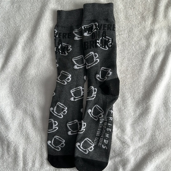 F•R•I•E•N•D•S themed socks!! 4 pairs! - Picture 3 of 6